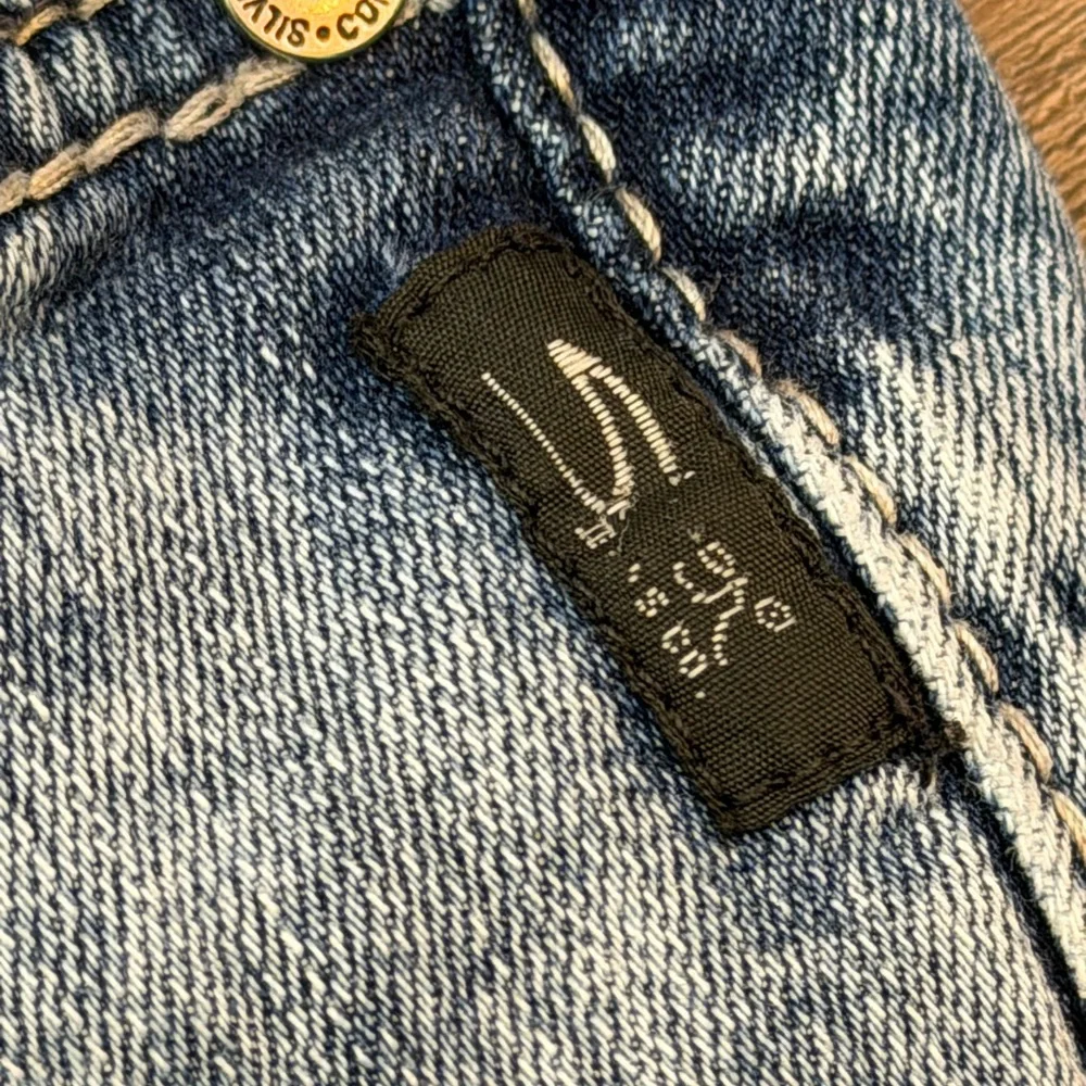 Silver Jeans Boyfriend Women 31 Light Blue Denim Jean Vintage Acid Wash Inspired